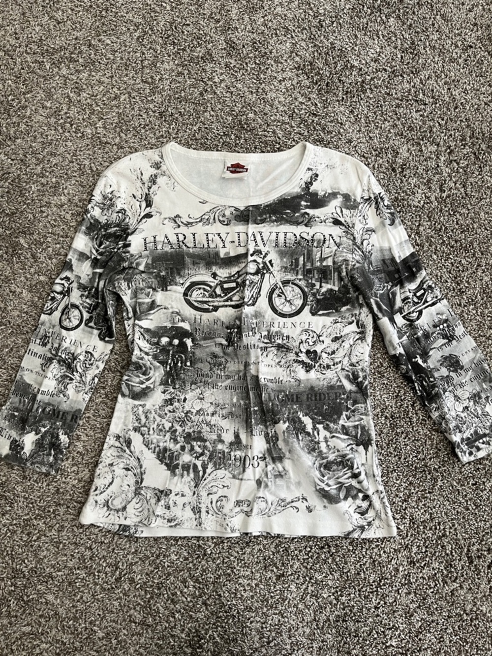 Harley-Davidson White and Gray Quarter Sleeve Y2K Shirt